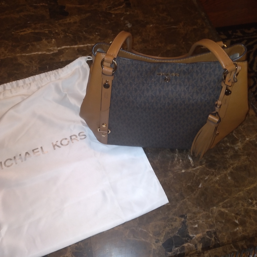 Michael Kors Large Shoulder Tote, 10 1/2 length by 13 1/2 w, Brown/Acorn